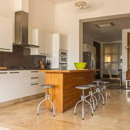 Torre Del Reloj 402 Apartamento *